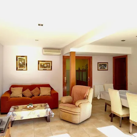 Apartment Large Floor With Communal Pool Tossa de Mar